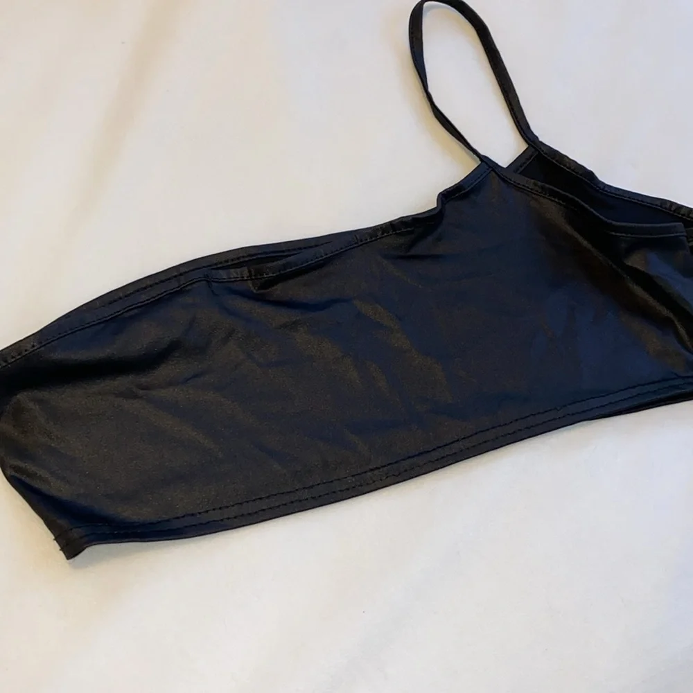 PrettyLittleThing chic black